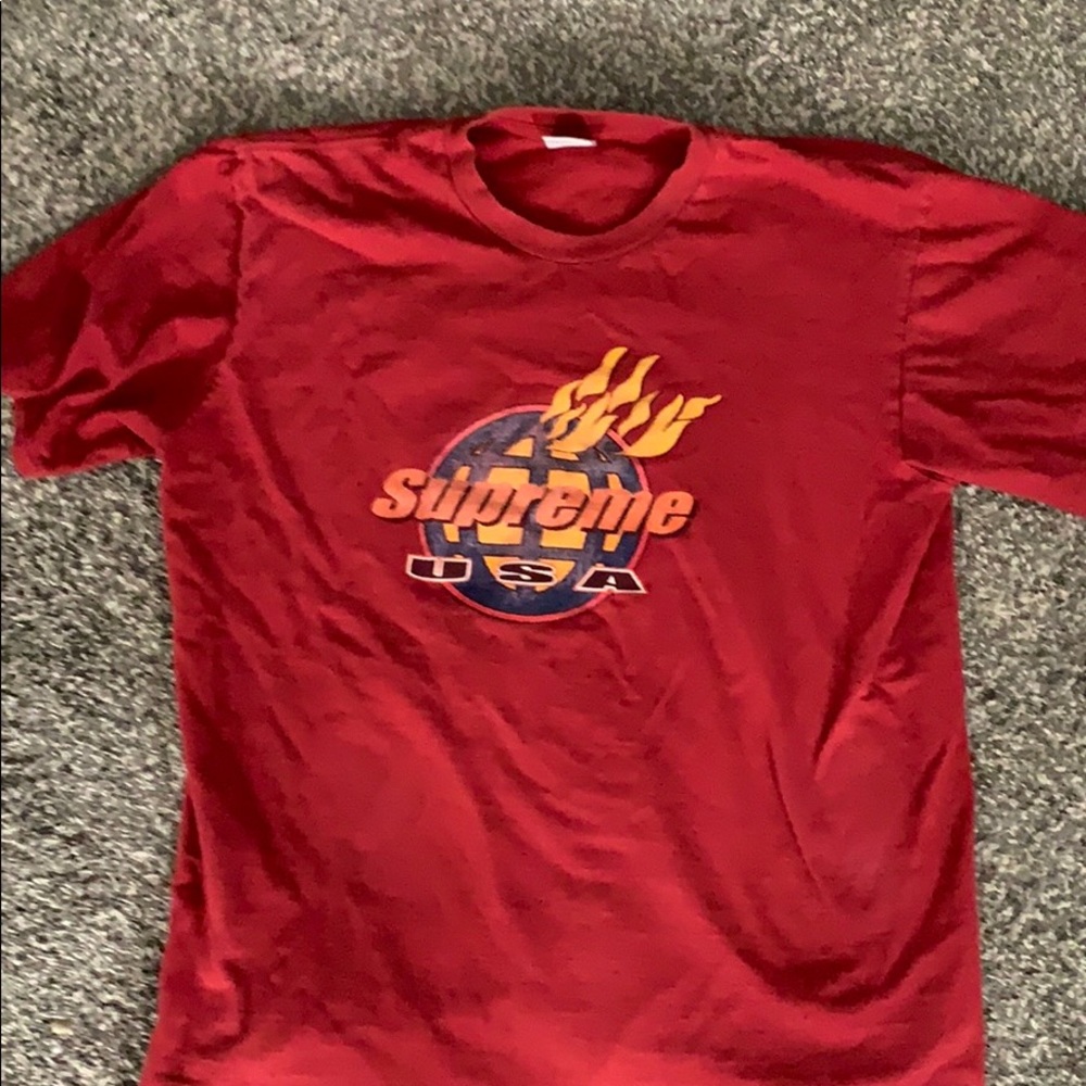 Supreme fire logo tee